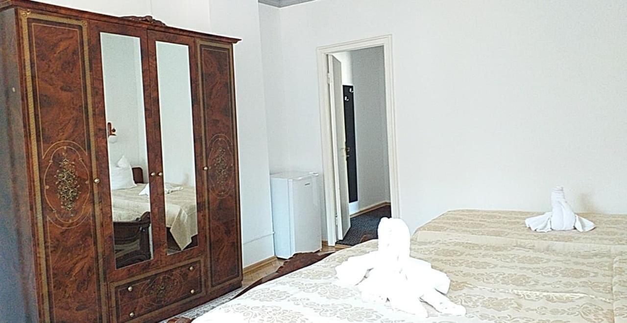 Vila Gabriel Sinaia Luaran gambar