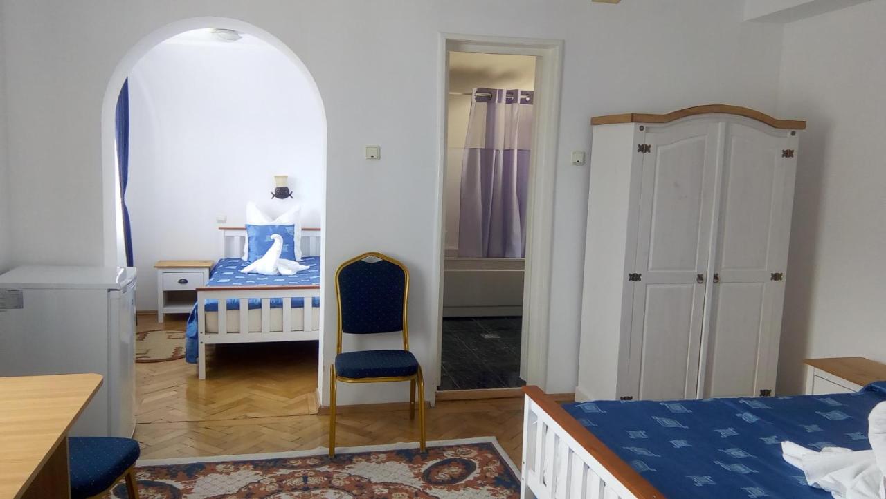 Vila Gabriel Sinaia Luaran gambar