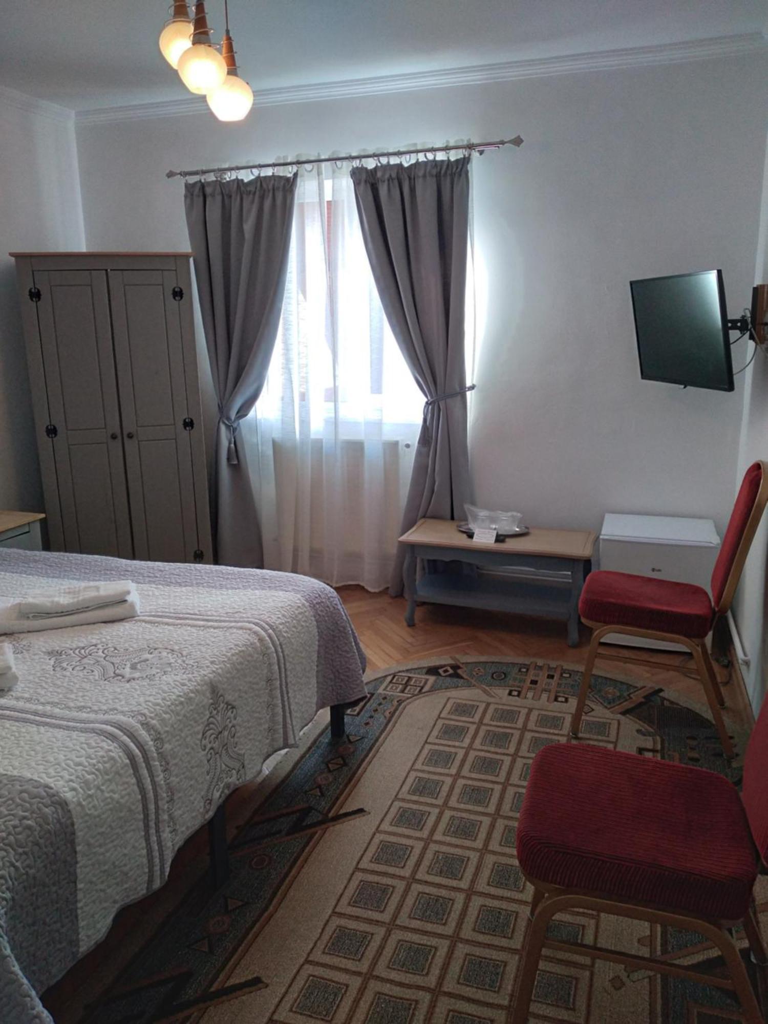 Vila Gabriel Sinaia Luaran gambar